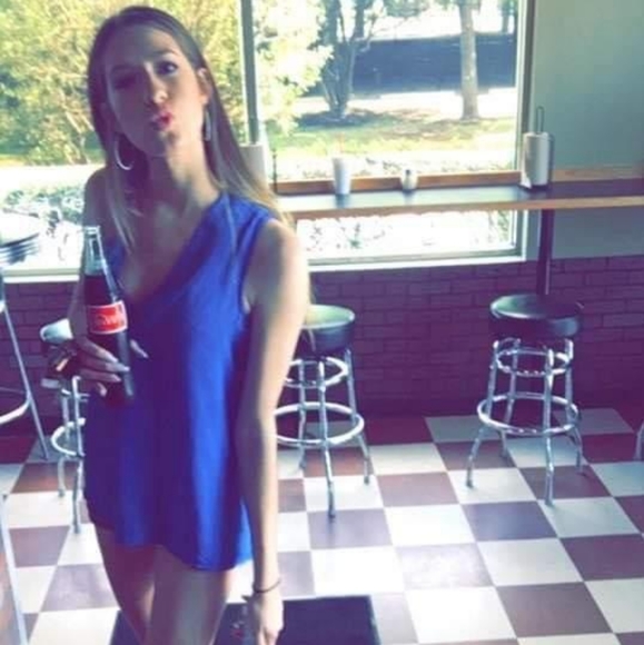 Meet your Posher, Sydney - Picture 2 of 2